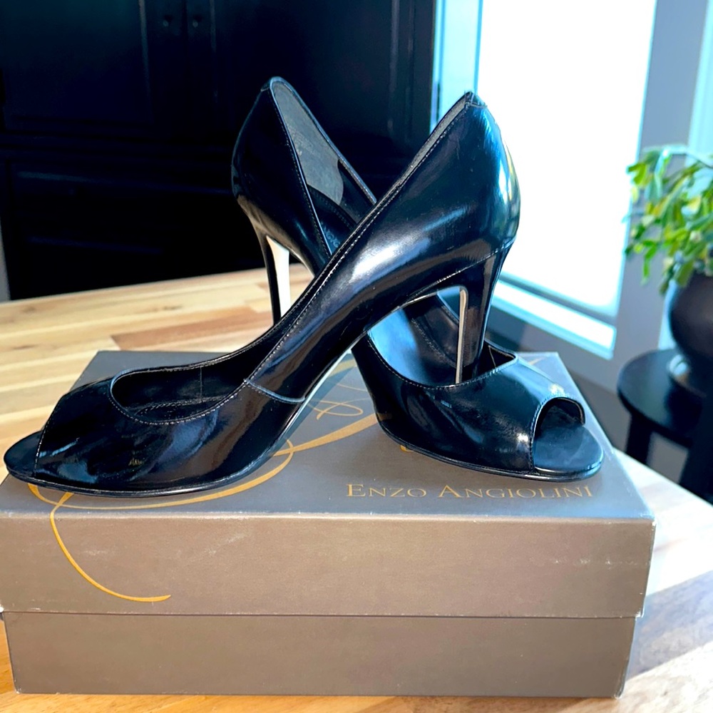 Black Patent Leather Peep Toe Pumps